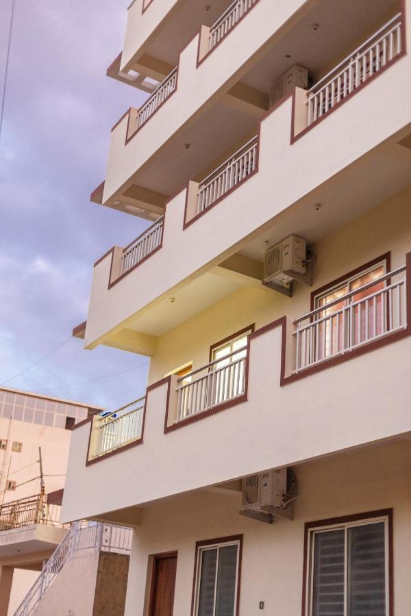 Misty Meridian Serviced Apartments Bangalore Exterior foto